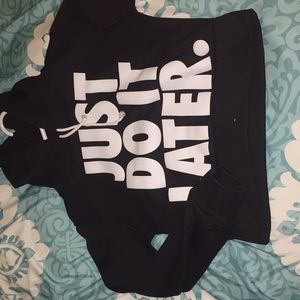 Cropped hoodie